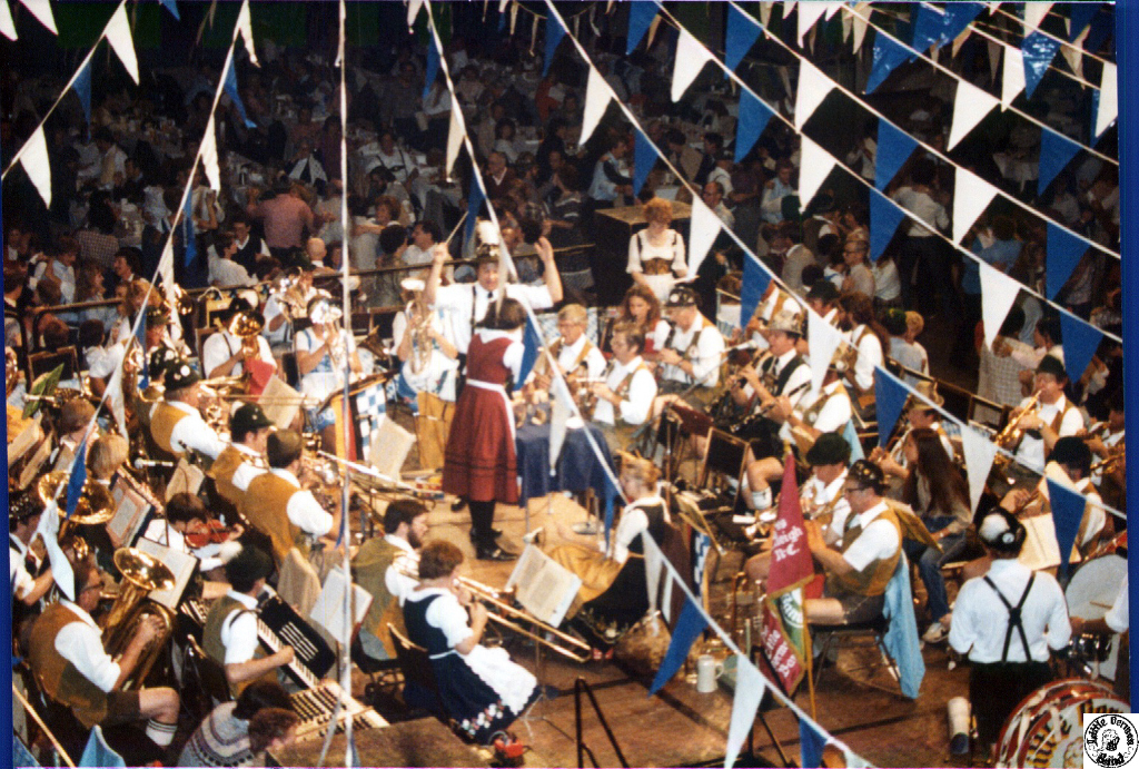 1981 10 10 30 Oktoberfest @ Civic Center.jpg